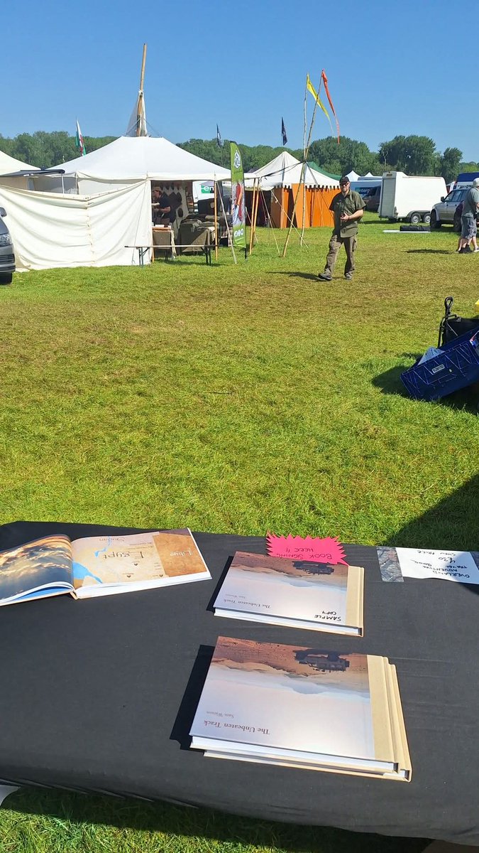 SamWatson__'s tweet photo. Final day bookselling with Fourby at the Bushcraft Show. Supposedly 31 degrees today - cool for Fujairah  :) https://t.co/01qtWV63Cc