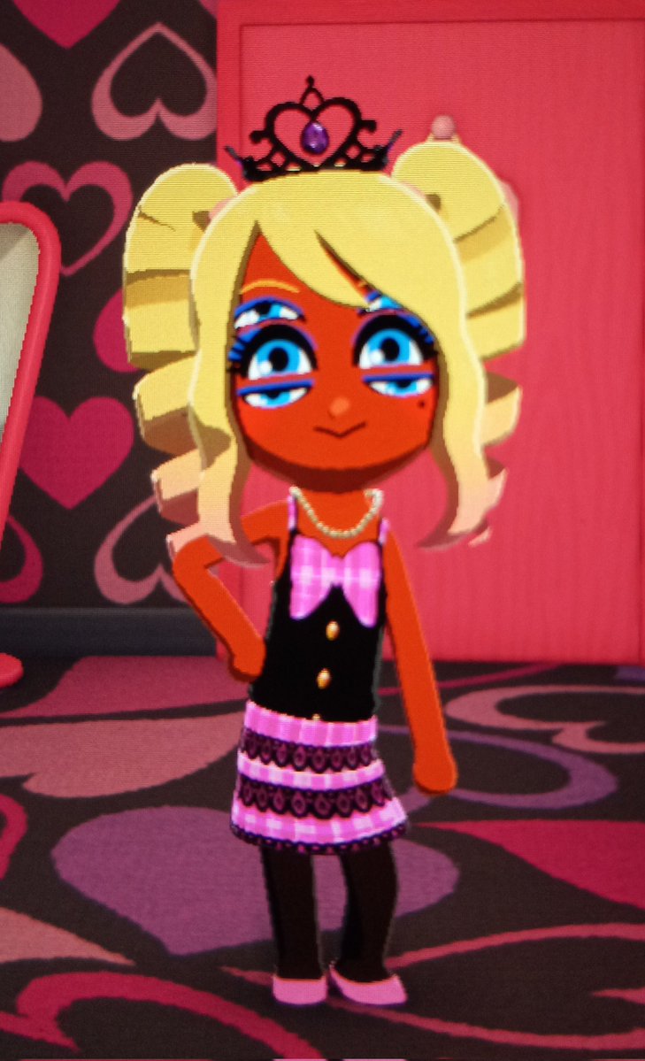 paolamaoo's tweet photo. its the same when making clothes, what i do is use a stamp of the miis face, grab the skin color and bump it down like 17 times and 3 times to the right in the color range, very helpful when making clothes that expose skin, like tank tops https://t.co/PvNdCbPMrV