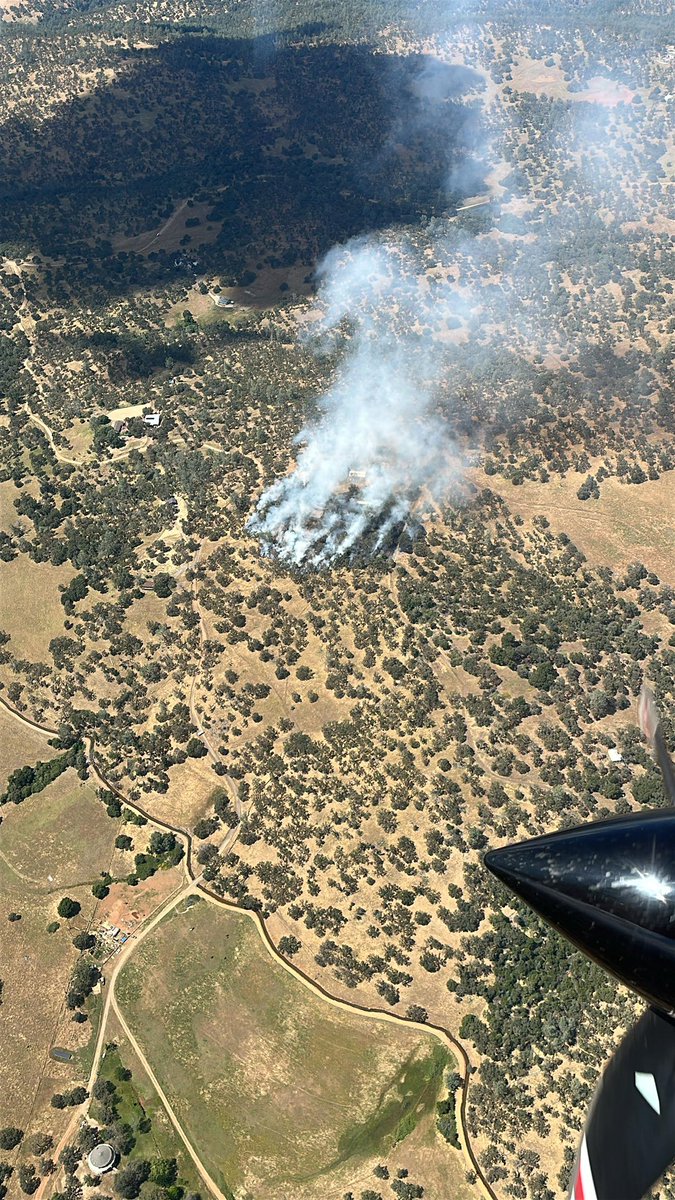 CALFIRENEU's tweet photo. 3:38 pm update of Superior Fire. Forward Progress Stopped! Fire size 4 to 5 acres. Structure threat mitigated. No injuries. Cause is under investigation. 

CAL FIRE/Placer County firefighters are on scene of a vegetation fire near Superior Town Road and Big Hill Road. https://t.co/aL5UdMGpL6