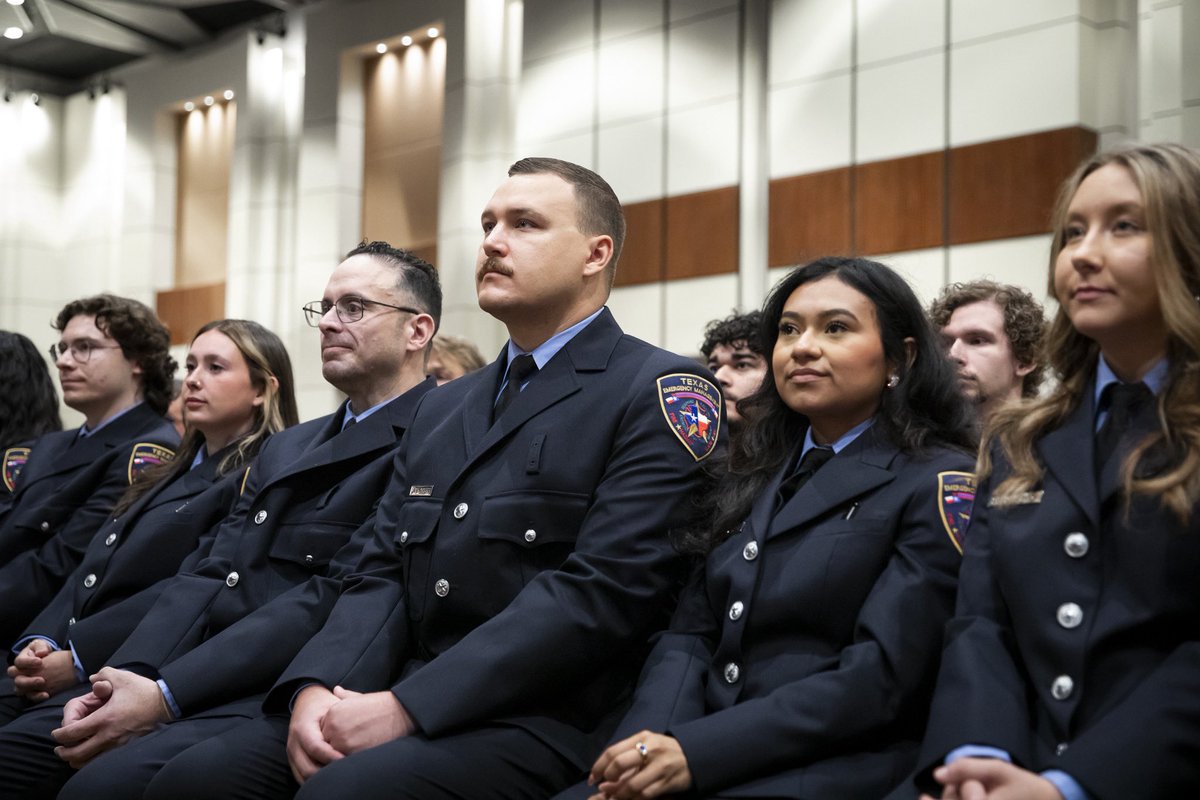 TDEM's tweet photo. Congrats to the graduates of the inaugural Fort Worth class of the Texas Emergency Management Academy!🎓

After 8 months of training, 23 more cadets have completed the program, representing the next generation of the emergency management workforce.

More: https://t.co/cHZWJcPUbr https://t.co/Hb1Hp4cbTB