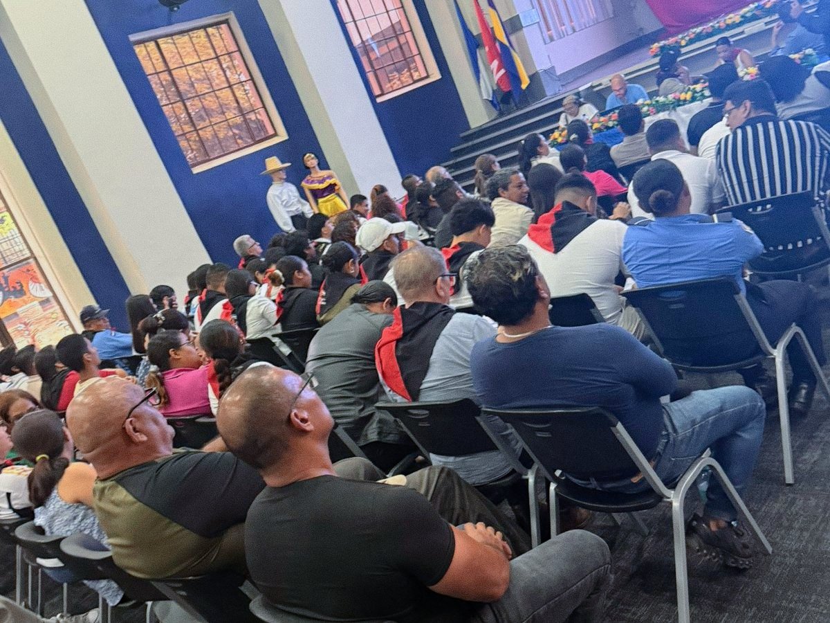 AdelanteSiempr_'s tweet photo. Este 26 de mayo se realizó un importante encuentro de capacitación junto a los comunicadores venezolanos Abraham Istillarte y Ender Núñez.

La jornada de trabajo se desarrolló en #Jinotepe, en el Palacio de Bellas Artes. https://t.co/g6dMhTkrjn