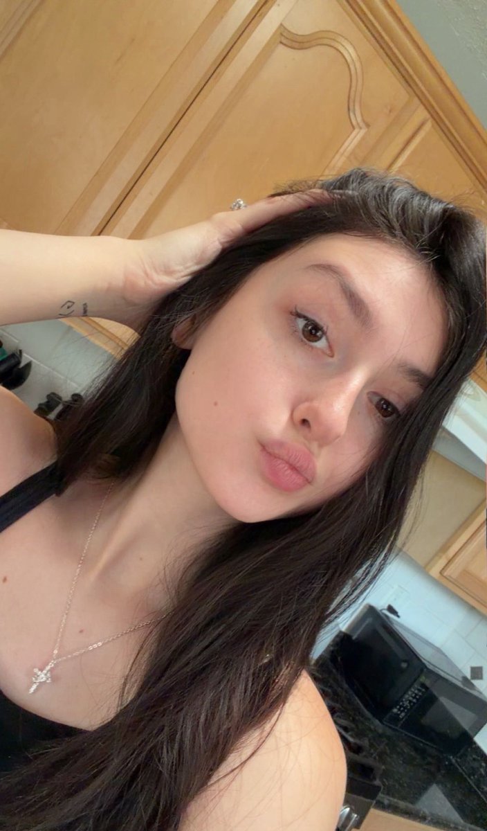 Princess_revina's tweet photo. You missed me, huh? Now open your wallet and prove it. Talk is cheap losers, get to sending.😘

Findom finsub kink nsfw fetish cashslave paypig goddess sub spoiled https://t.co/fvBKAjqh6S