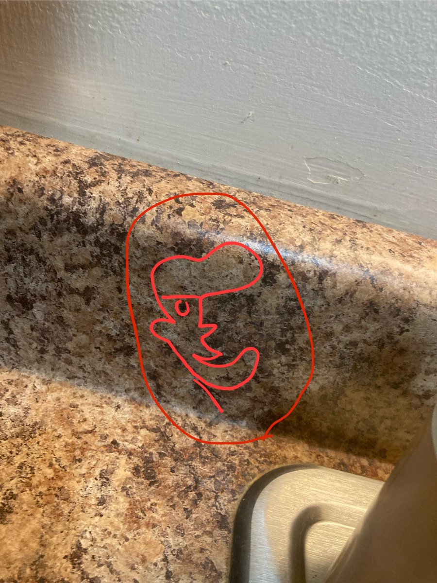 Itsachowthing's tweet photo. @DreamMixGames I just see a side profile of a cartoon guy with a big chin and a pompador haircut https://t.co/V4bIHa37Ro