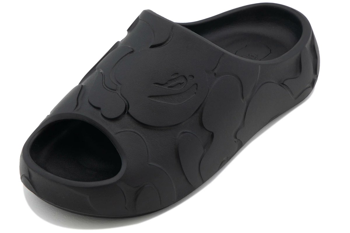 ModernNotoriety's tweet photo. BAPE introduces the BAPE SLIDE

🗓️ May 30th https://t.co/pvz1CecBmb