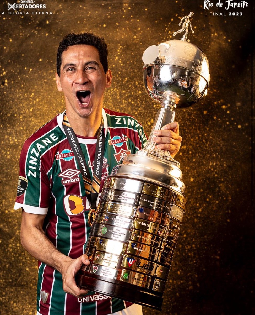 rodrigoffc_11's tweet photo. sempre tem um idiota pra desmerecer a história desse cara no Fluminense.

um cara que tem 8 anos de clube.

ajudou o clube a não ser rebaixado em 2019 e em 2024 também.

foi campeão da libertadores 2023 sendo uns dos principais do elenco.

ganso deixou um legado aqui. 🧠🔟 https://t.co/wlOtgEzRry