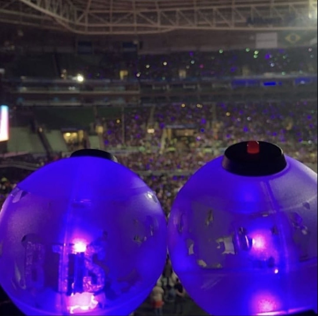 thvojvodic's tweet photo. 7 anos desde o melhor show da minha vida! amo crescer com vocês,  @BTS_twt 

BTS Love Yourself Tour: Speak Yourself BRASIL
26/05/2019 https://t.co/6O2c2eQImj