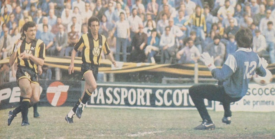 PenarolDatos's tweet photo. 📌 Con la del pasado domingo, son 3 las victorias de Peñarol por 2-0 en el Estadio Luis Franzini en el historial profesional:

➡️ 1988
⚽️ Carlos Aguilera
⚽️ Daniel Vidal

➡️ 2024
⚽️ Maximiliano Silvera
⚽️ Nahuel Acosta

➡️ 2026
⚽️ Matías Arezo
⚽️ Diego Laxalt https://t.co/dpxa29RXzu