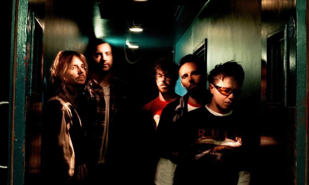 StrifeMagazine's tweet photo. Nothing But Thieves have announced a new album ‘Stray Dogs’ &amp; new tour dates!

Check out the details below ⬇️ https://t.co/IpLMFv4SFj