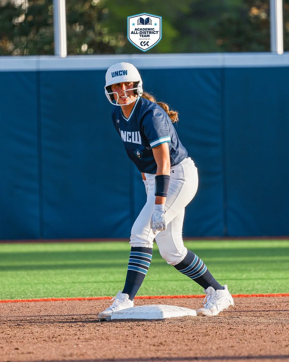 UNCWsoftball's tweet photo. 𝐀𝐂𝐀𝐃𝐄𝐌𝐈𝐂 𝐀𝐋𝐋-𝐃𝐈𝐒𝐓𝐑𝐈𝐂𝐓 𝐓𝐄𝐀𝐌 📚

Congrats to @cassidyxxrelay1 @Spersy26 &amp; @allisoncorbin46 🙌

Cassidy Relay advances to Academic All-American consideration.

#SeahawkSoftball https://t.co/YRVy1XoXrb