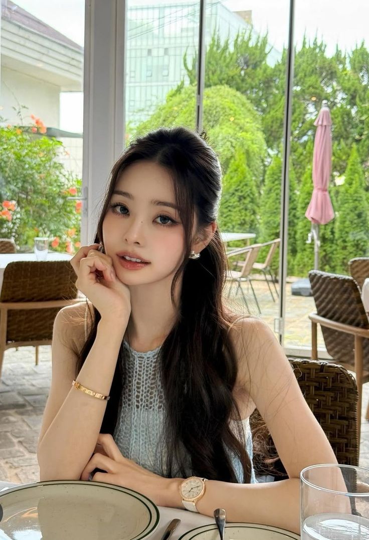 ⊹ 𝗆⍺𝗇𝗍𝗋⍺ 𝗀𝗂𝗋𝗅, 𝒜𝓁𝒾𝒸ℯ ℛ𝒶𝓃ℊℯ𝓁. tweet media