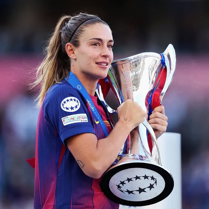 tloyes's tweet photo. Se va a hacer muy raro ver al Barça sin Alexia y a Alexia sin el Barça. Parece irreal.

Un Gamper sin su discurso, una celebración sin ella levantando el título, no ver niñas con el 11 en la espalda. 

Es el final de una historia preciosa e irrepetible. https://t.co/ei8kHUOQ88
