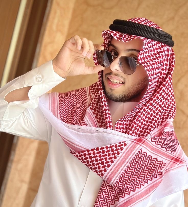 نـون tweet media