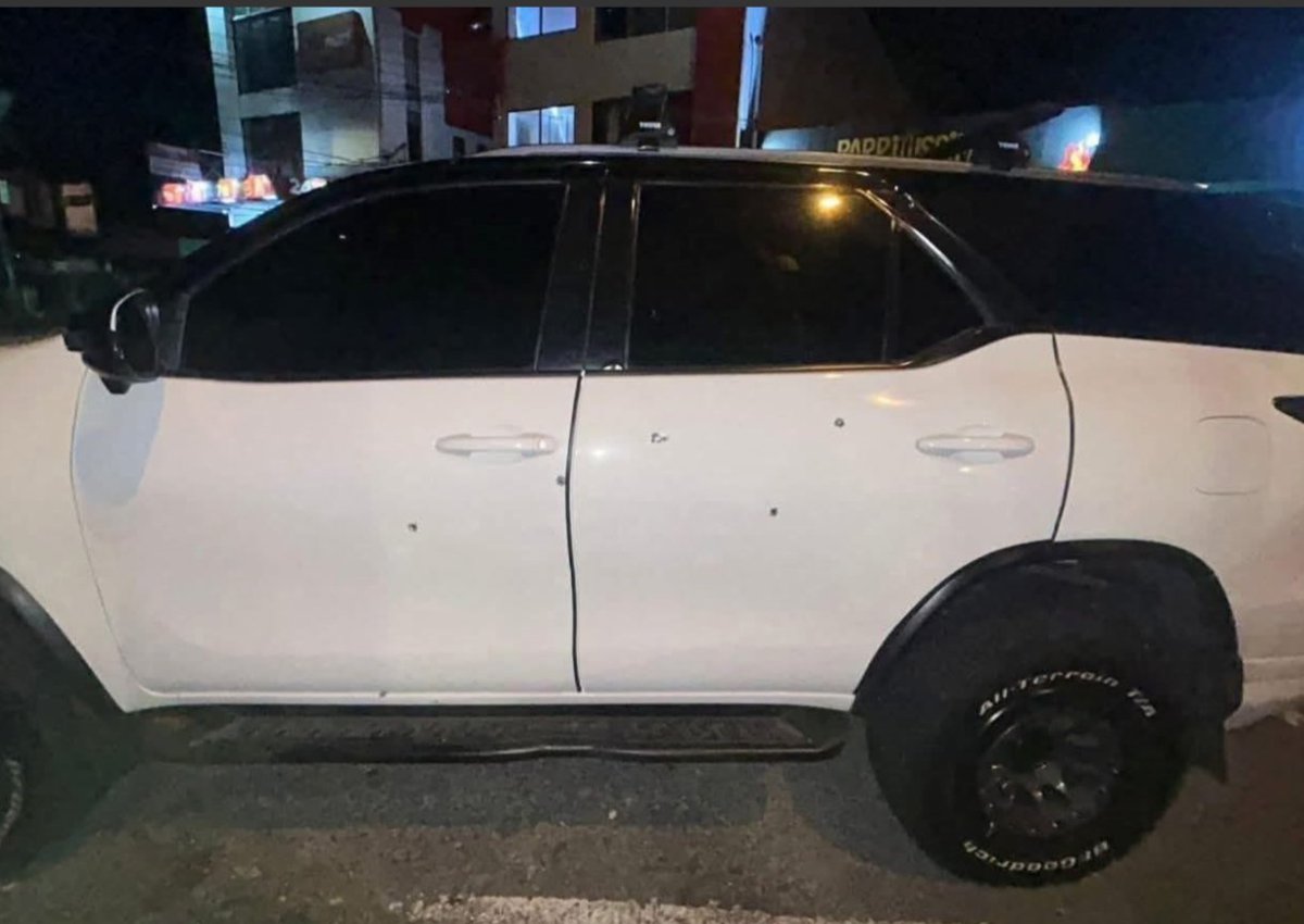 Villawolf160424's tweet photo. - Polémica en las Vegas en media concentración de la sele.
- Arresto por alteración al orden público.
- Tomando guaro antes de un entrenamiento con su equipo.
- Baleado el carro a la 1:42 am el día que se debe presentar con la sele.

Efecto Bran.
Nunca más espero verlo con sele🤢 https://t.co/VLvLUOh5f1