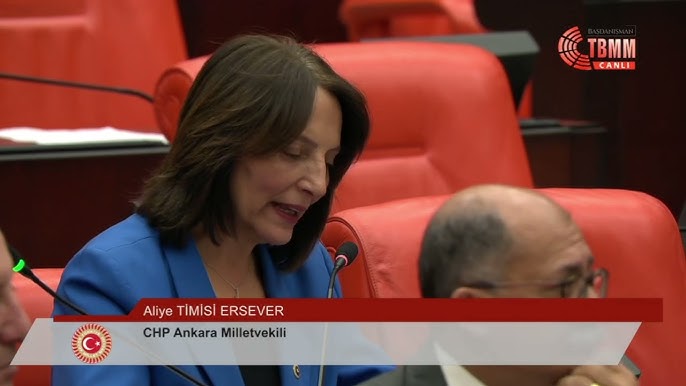 Kamubiz_com's tweet photo. Staj ve çıraklık sigortası mağdurlarının sesi olmak için söz aldım. 

Erken yaşta üretime katılan bu gençlere "Sigortanız başladı." denildi, sigorta kartları verildi ancak emeklilik yaşları geldiğinde çıraklık okulu ve meslek lisesi stajı kapsamında yapılan sigorta girişlerinin emeklilik başlangıcı sayılmadığını öğrendiler. 

Bu vatandaşlarımız ayrıcalık değil, haklarını istiyorlar. 

#StajyerÇırakYakanızıBırakmayacak
@CirakStajFED

Aliye TİMİSİ ERSEVER 
Ankara Milletvekili
