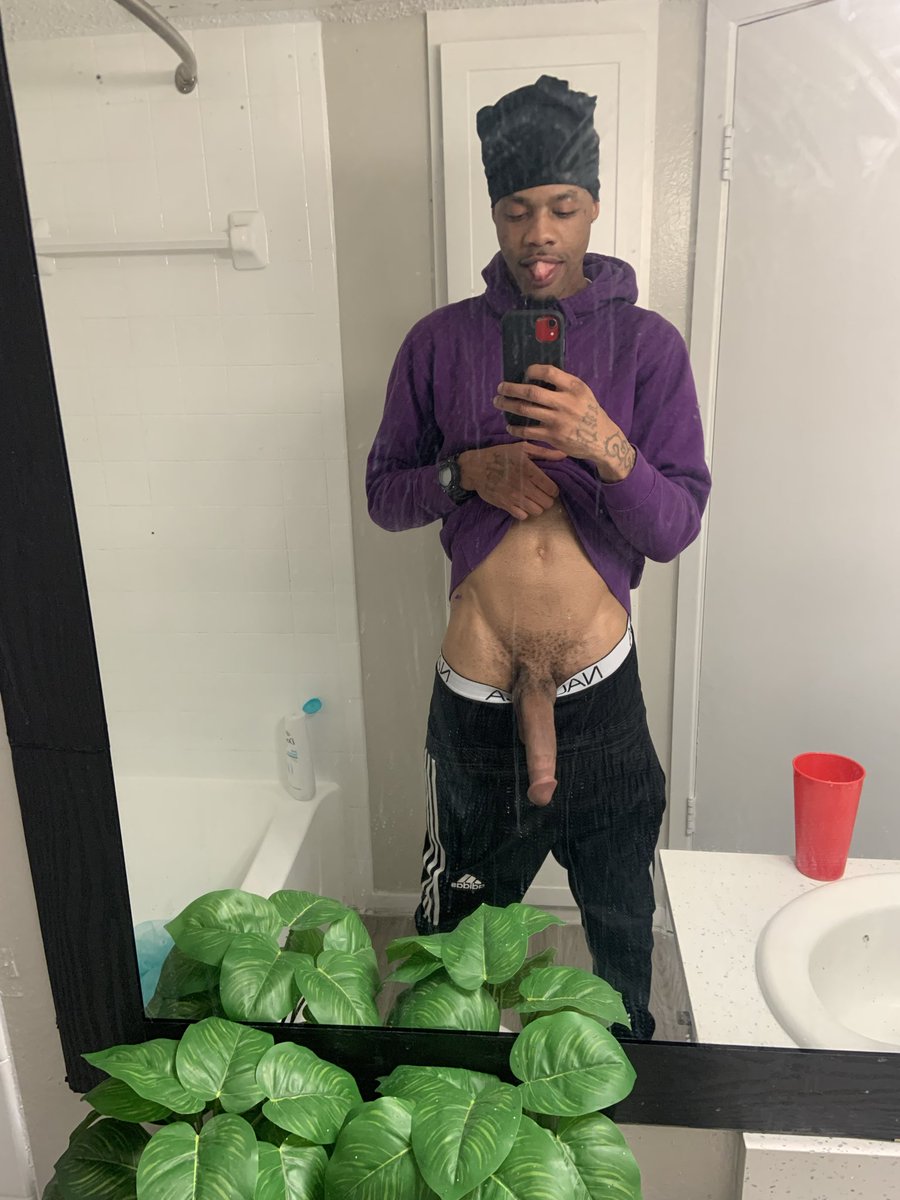 Derrickwick's tweet photo. Don’t mind the mirror https://t.co/GJaS5E7ZqQ