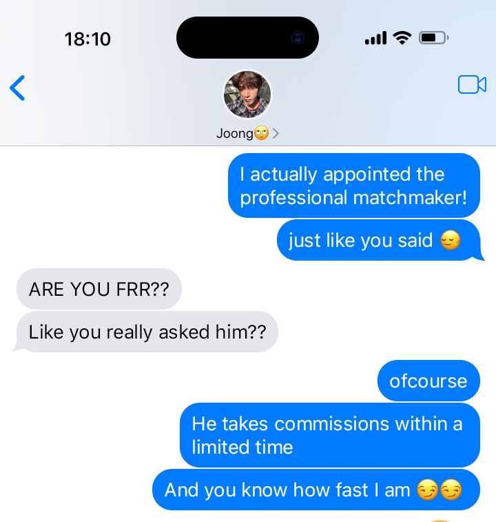 narachieves's tweet photo. a #pondphuwin socmed au:
where Phuwin is Pond's professional matchmaker, and is appointed to set Pond up with Santa, but somehow as time went on, he ended up falling for his boss instead. https://t.co/LaSSgukjCc