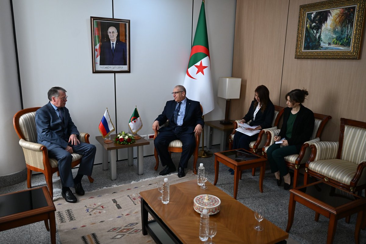 Algeria_MFA's tweet photo. استقبل الأمين العام لوزارة الشؤون الخارجية، السيد لوناس مقرمان، اليوم 26 ماي 2026، بمقر الوزارة، السيد اليكسي سولوماتين، سفير روسيا الاتحادية بالجزائر. https://t.co/XXLmtQ5Qbp