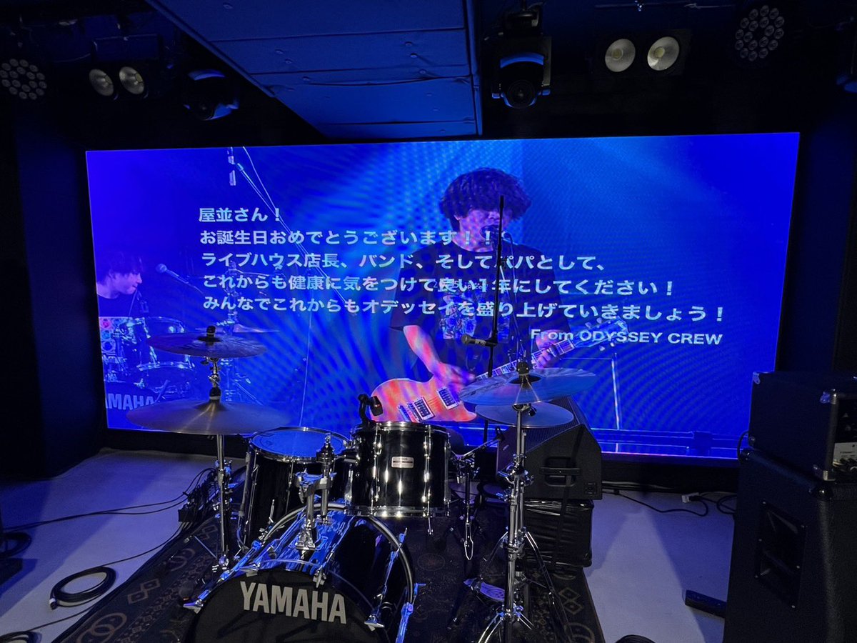 shin873's tweet photo. 本日はODYSSEYでSMASH YOUTH。
俺の誕生日イベントをしていただきました。
ありがとうございました。
思ってた以上に楽しく、そして照れ臭く。
いとけんと富さんと３人でのステージは３ヶ月ぶり。とても優しくて、あたたかな空間でした。みんなのおかげ。
両店舗スタッフも総出だったので、この時間にTONE8.0に戻り、片付けと締め。
どちらの店も関わってくれる人もみんな大切。だから今日もがんばれる。
いつもありがとう。