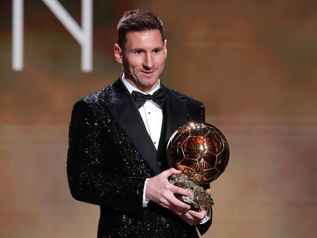 Emeraldvale7's tweet photo. 2026 Balon Dior ranking
Harry Kane
Michael olise
Klyn mbape
Lionel Me...See More...... https://t.co/oohWIxmFCa