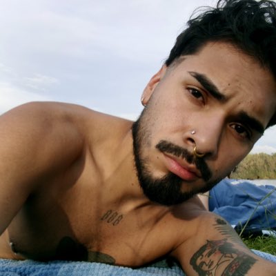VENUSVlOLENCE's tweet photo. #NewProfilePic https://t.co/2COEvjLsFT