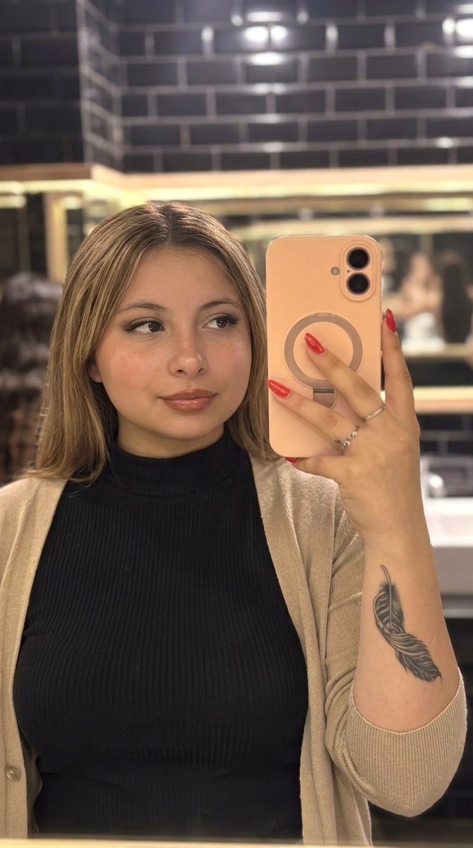 JadeInfi tweet media