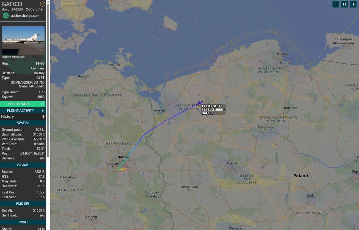 PolishMilRadar's tweet photo. 📅 26.05 🕚 20:53LT - 🇩🇪✈️ Niemiecki Bombardier Global do Gdańska 🇵🇱

🇩🇪 Siły Powietrzne Niemiec
✈️ Bombardier Global 5000 | Reg: "14+03"
🛫 Port Lotniczy Berlin Brandenburg #EDDB | Niemcy 🇩🇪
🛬 Port Lotniczy Gdańsk Rębiechowo #EPGD 🇵🇱
#GAF633 leci na FL310 (9449 metrów)
🔗 https://t.co/qQB965Vm7C

#POLMILRADAR