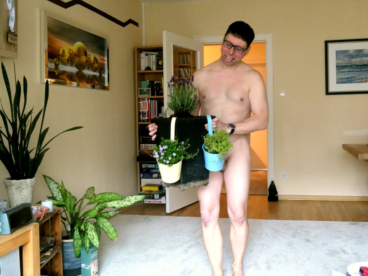 nxtrewq's tweet photo. Nudists like it green 006
Here comes the lavender, along with the other herbs. https://t.co/kf4YIvcYXK