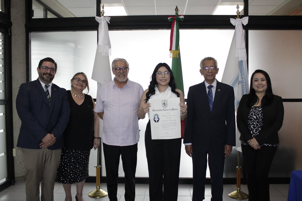 ulm_mx's tweet photo. En Ceremonia de Titulación, el Rector, Lic. Carlos Lemus Muñoz Ledo, en compañía de Autoridades Académicas de la Facultad de Psicología, hace entrega de Título de la Licenciatura en Gerontología  a

L.G. Dulce Camila Martínez Cano

¡Muchas Felicidades!
Les deseamos mucho éxito https://t.co/W0sSgGZmzr