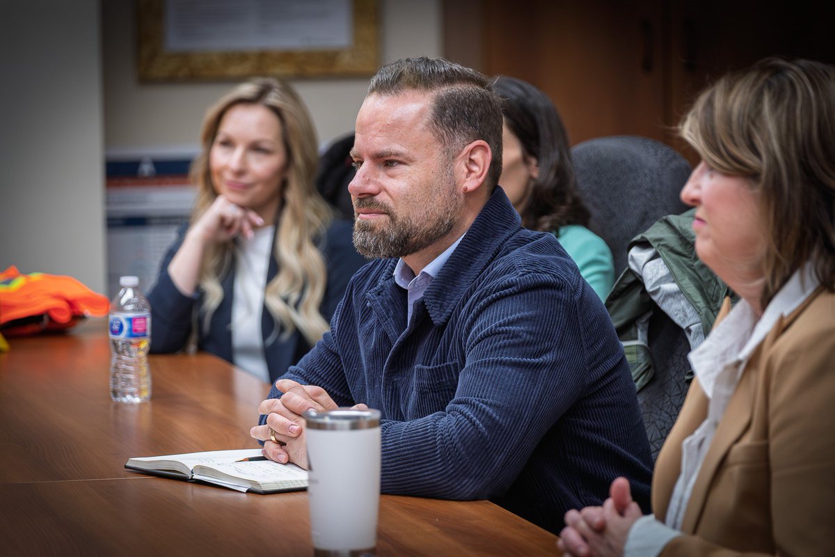 DavidPiccini's tweet photo. Northern Ontario’s forestry sector helps keep communities strong and supports the homes families rely on across our province.

In Kenora, Minister @GregRickford, @SkilledTradesON CEO Candice White, and I joined the @Weyerhaeuser team at their TimberStrand Mill for a roundtable conversation on the importance of strong health and safety standards and skilled trades training.

Discussions like this reinforce our shared commitment to protecting workers and ensuring Ontario’s workforce stays strong, skilled, and safe.