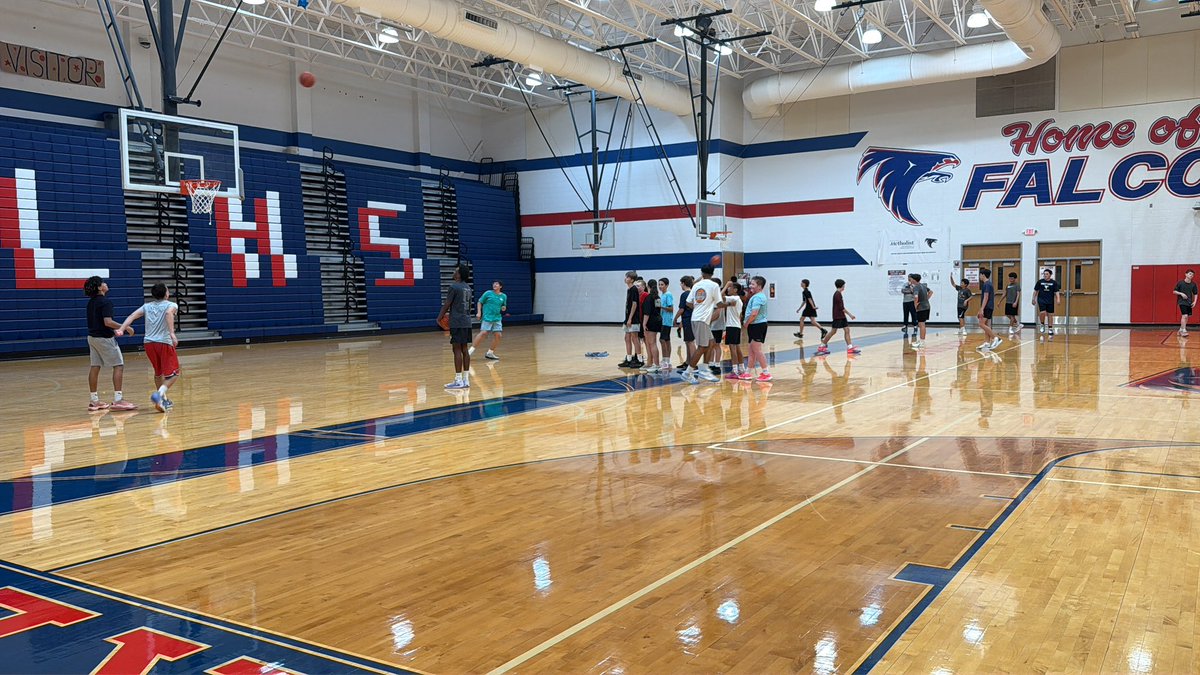 Clear Lake High School Boys Basketball (Houston) tweet media