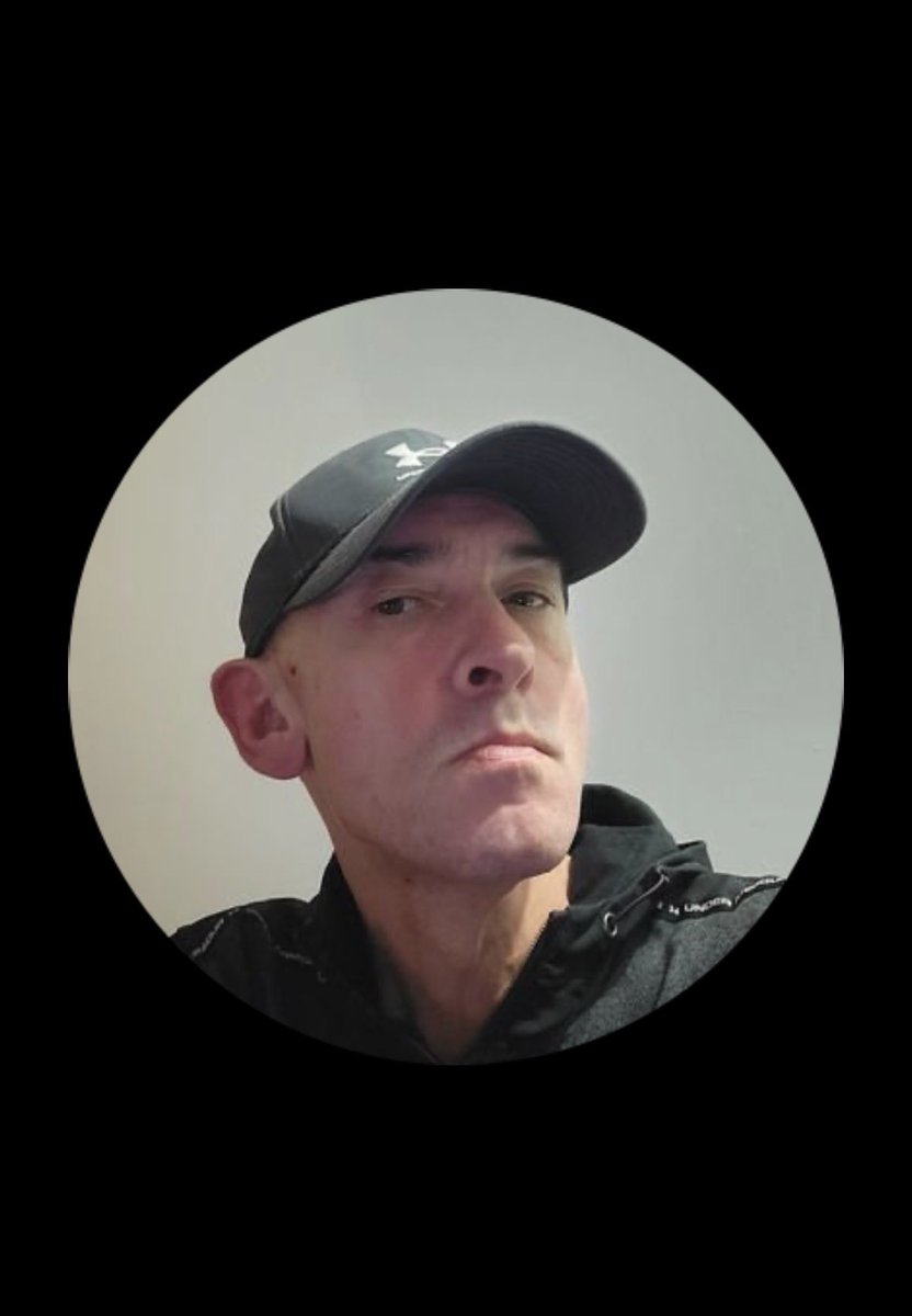 allpanicnocream's tweet photo. @WilliEhlert @Abouterf197543 @LozzaFox @marksandspencer @SexMattersOrg And you ain’t gay !?!? 😆 you go out at night to watch gays fuck in the woods 😆 https://t.co/TzYWToxEXf