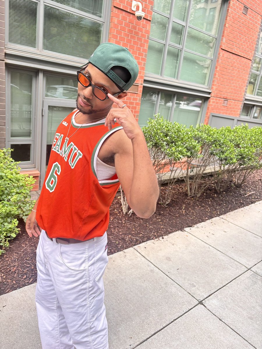 ColossalBias's tweet photo. Mr. Always outta town 📍 https://t.co/HnMAGqWMgz