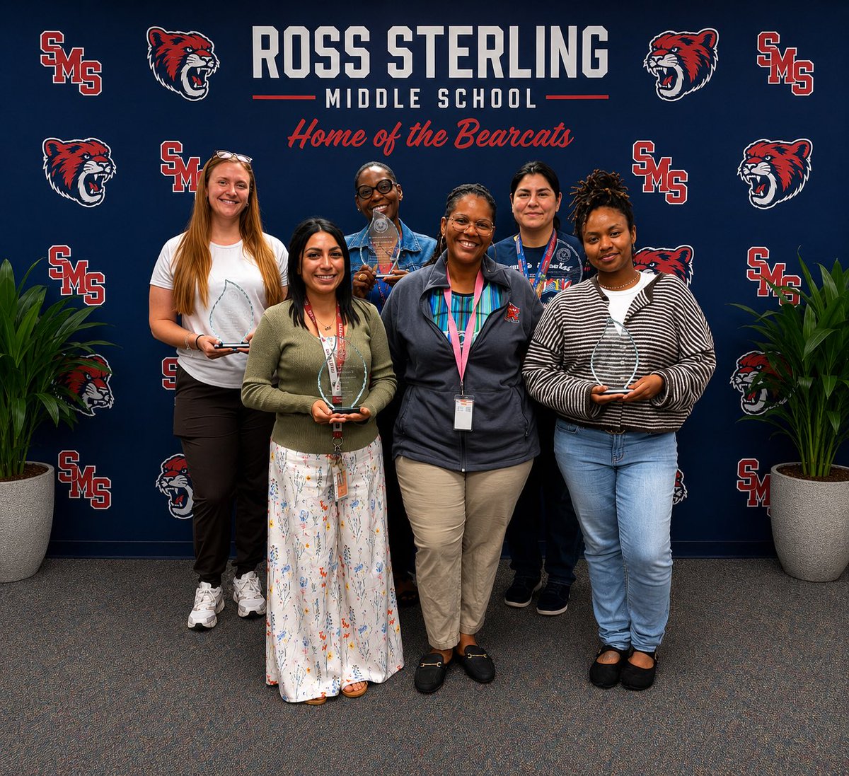 MsMedelsMath's tweet photo. So grateful for an instructional coach who continuously pushes, supports, and believes in us as we work to grow our kids. Your guidance, feedback, encouragement, and willingness to help does not go unnoticed. #TeacherGrowth @HumbleISD_SMS  @TelithaJoy https://t.co/69lPndNfHL
