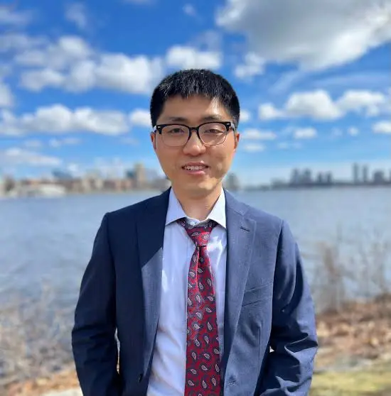 ncstatephysics's tweet photo. Congratulations to @XingchengLin on receiving an #NSF CAREER Award! 🎉

Using #AI and physics-based simulations, this project will uncover how epigenetic changes shape DNA organization and gene regulation—advancing our understanding of genome function and human disease. https://t.co/EDg4nZW2Xv
