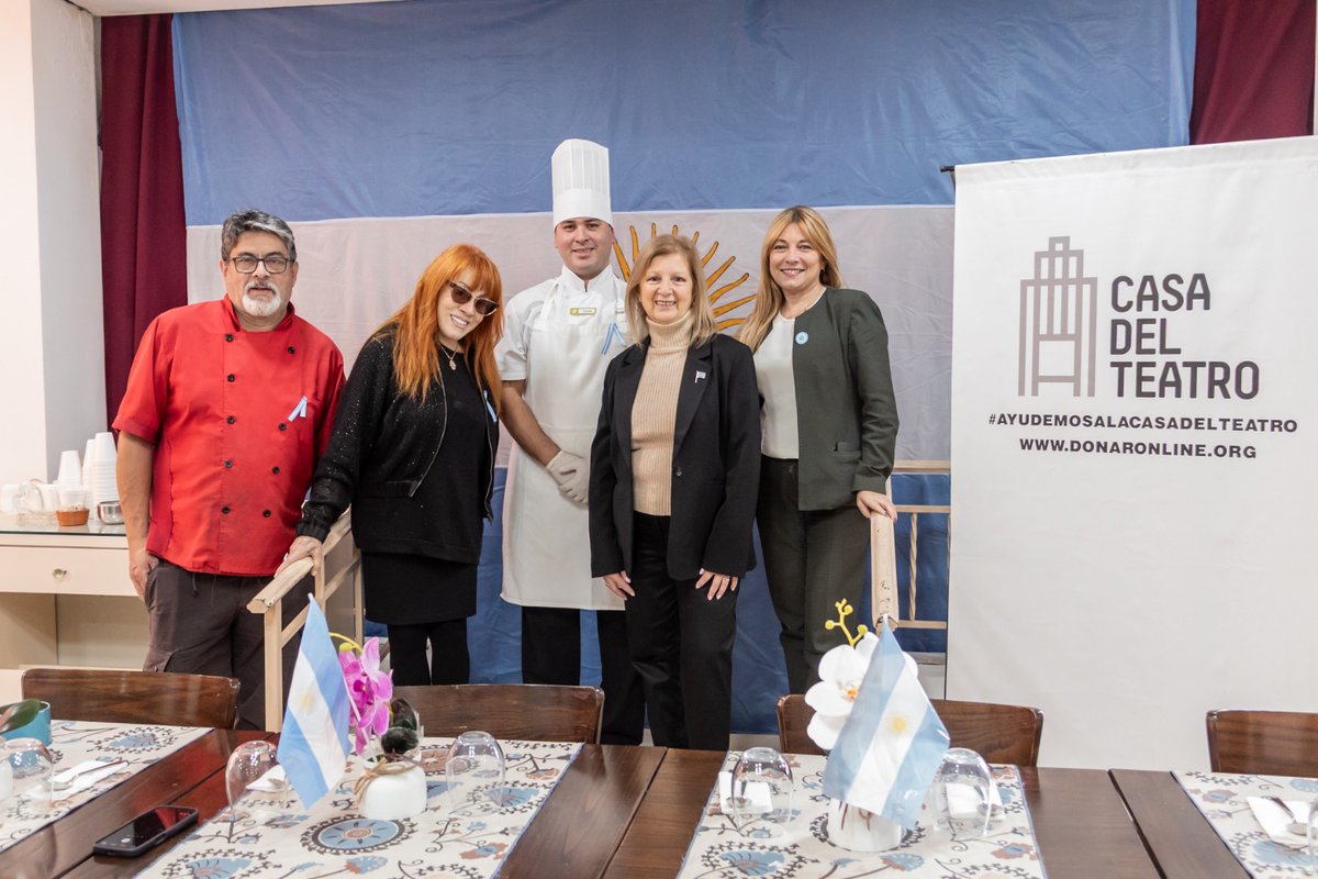 ConamMutual's tweet photo. 🇦🇷 CONAM celebró el 25 de Mayo junto a @Casadelteatroar en una emotiva jornada de tradición y solidaridad 🎭

Música, unión y el clásico locro🍲 para mantener vivas nuestras raíces y transmitir el valor de la Patria a las nuevas generaciones ❤️

👇Leé más
https://t.co/QHJpQ24iZI https://t.co/Zr2hiq8Wd6