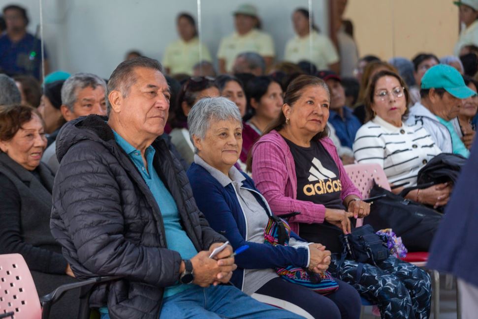 DiegoUcedaG's tweet photo. #NotaDePrensa | Si bien se trata de una vía metropolitana, hemos llegado a un acuerdo con la Municipalidad de Lima para asumir la inversión del 50% y ellos la otra mitad, de tal manera que concluyamos la misma cuanto antes.

https://t.co/TDNQFx2e0C https://t.co/ZEWsFJOoAr