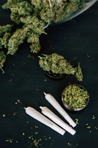 AcervoCharts's tweet photo. Maconha antes do sexo facilita orgasmos múltiplos e aumentar a libido.

Usuários também relatam mais prazer durante a masturbação, segundo estudo. https://t.co/lUVscXZJe6