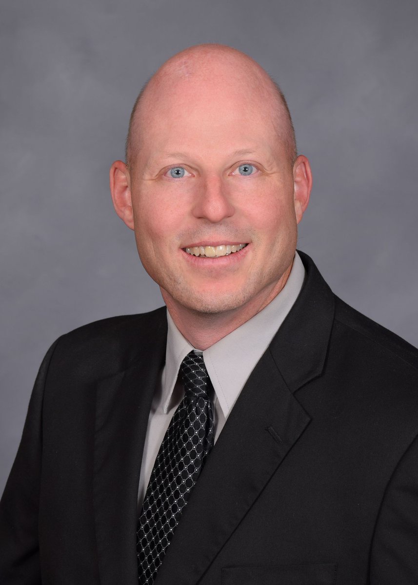 EnvisionGrtrFDL's tweet photo. Ryan Gebhart recently celebrated 25 years of service to @National Exchange Bank &amp; Trust. Congratulations Ryan! 👏  
https://t.co/HrAqLhijqP https://t.co/458ELgUD4t