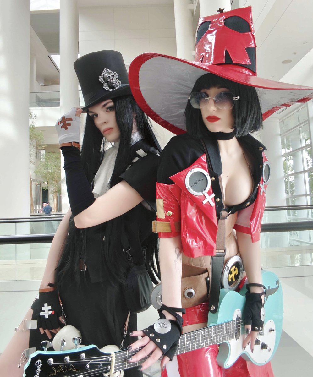 LAINPlLLED's tweet photo. our cosplays from friday of combo breaker!
testament: @Kaizer_Kaiju 
i-no: me https://t.co/79uOZDjxTo