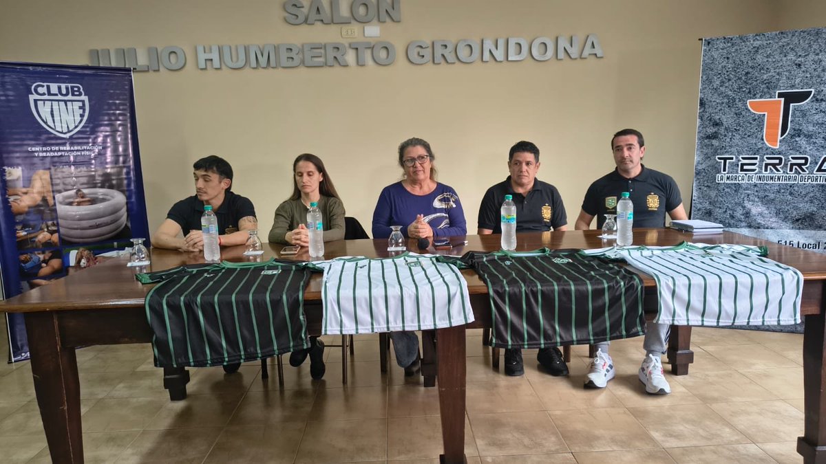 LSF_oficial's tweet photo. La Liga Salteña de Fútbol presentó el cuerpo técnico del seleccionado de Futsal LSF que disputará el Torneo Regional los días sábado 30 y domingo 31 de mayo en el Delmi clasificatorio al Nacional que se disputará en Río Gallegos en noviembre ⚽️ https://t.co/WoEkkxQlfu