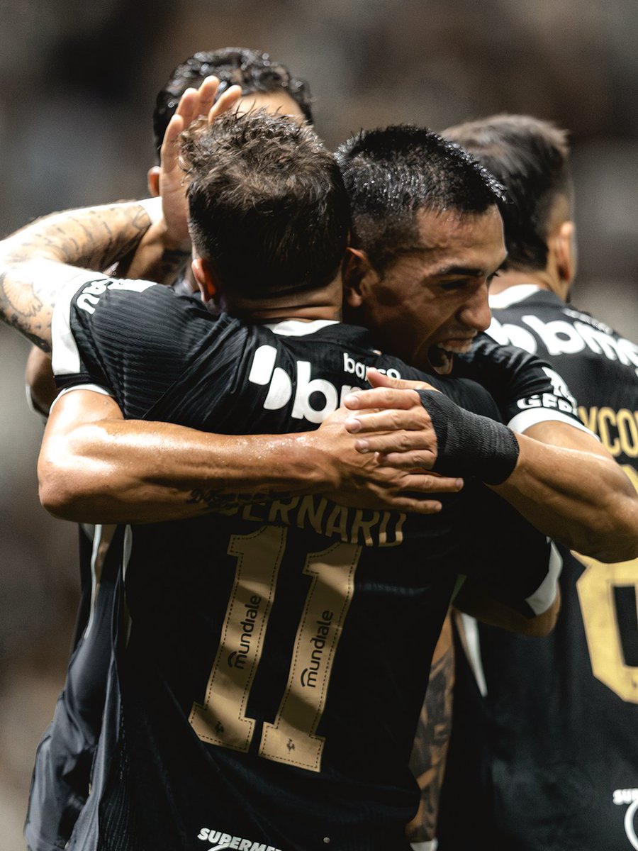 Atletico's tweet photo. Hoje não posso, tem jogo do #Galo! 🖤🤍 https://t.co/5tVgP6tJLg