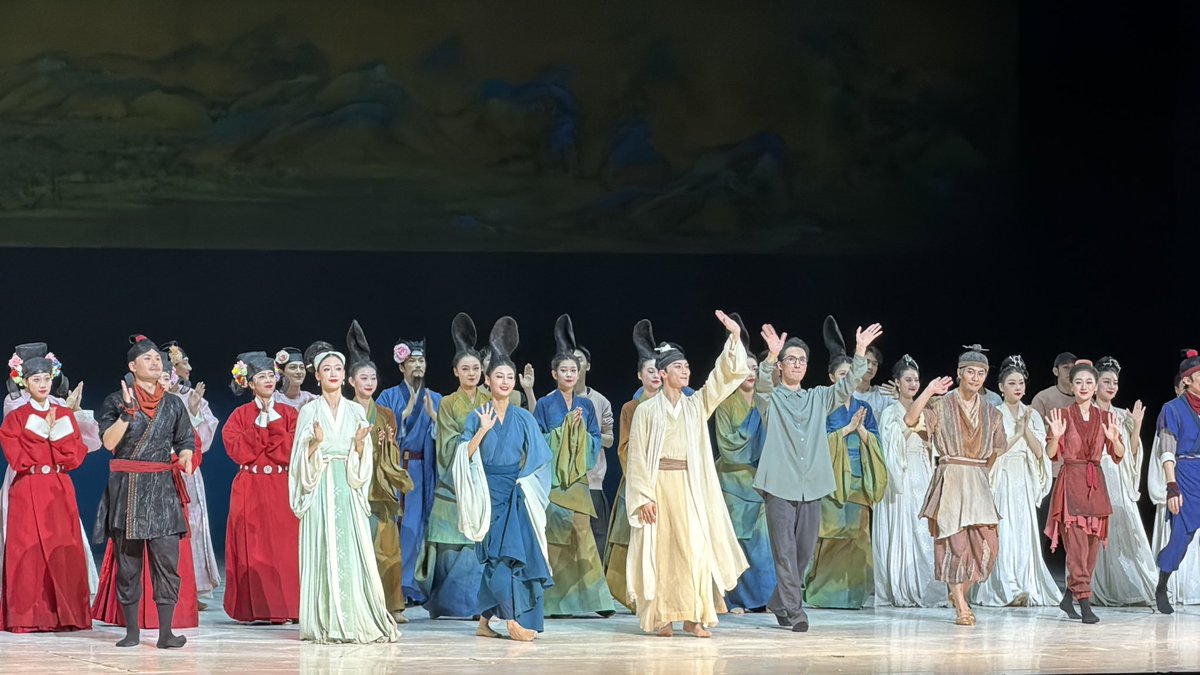Covfeifei's tweet photo. @CgtnJapanese I saw the live performance a few months ago. It was spectacular and incredibly narrated without any words. https://t.co/ZttehJQLWn