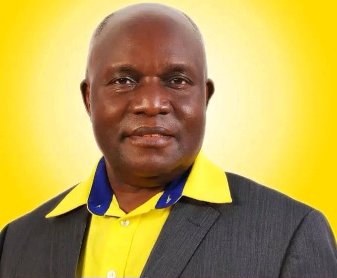 QuotesFabio's tweet photo. Crispus Kiyonga the only man who a parliamentary seat as a UPM member in  1980 representing Kasese North constituency. He’s back as minister after a long “Katebe” Loyalty guys Loyalty . https://t.co/gmyt7UUD5k