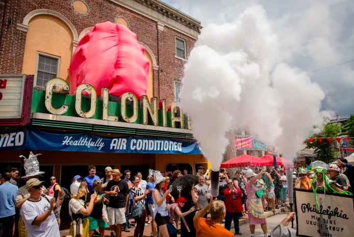 thisthingrules's tweet photo. #ThisThingRulesTrivia 📽️

Love old-timey horror movies? Then you might want to pack a trip this summer to Phoenixville, Pennsylvania to attend "Blobfest" - a yearly festival/convention centered entirely around the 1958 cult horror movie "The Blob"! https://t.co/6mj1xdd3FQ