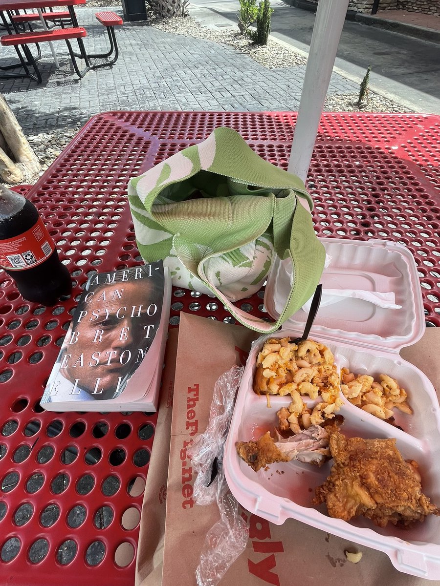 saltcircle222's tweet photo. car broke down and the mechanic shop was right next to a piggly wiggly. this is my current setup while i’m stranded https://t.co/VD4AvddEe9