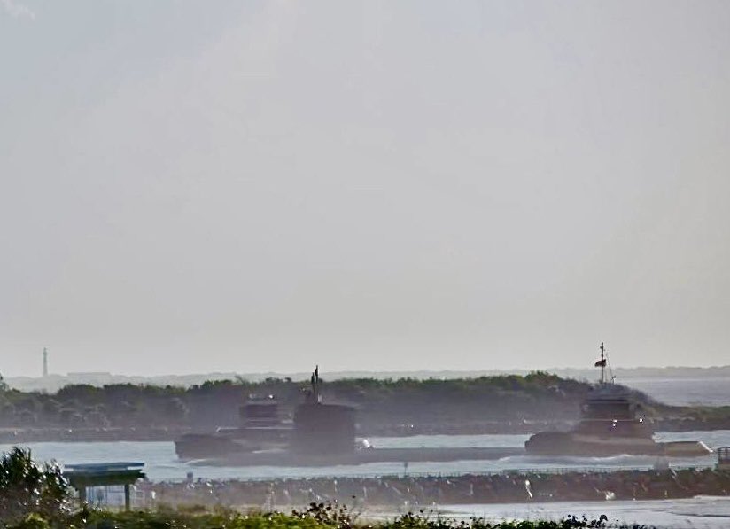 WarshipCam tweet media