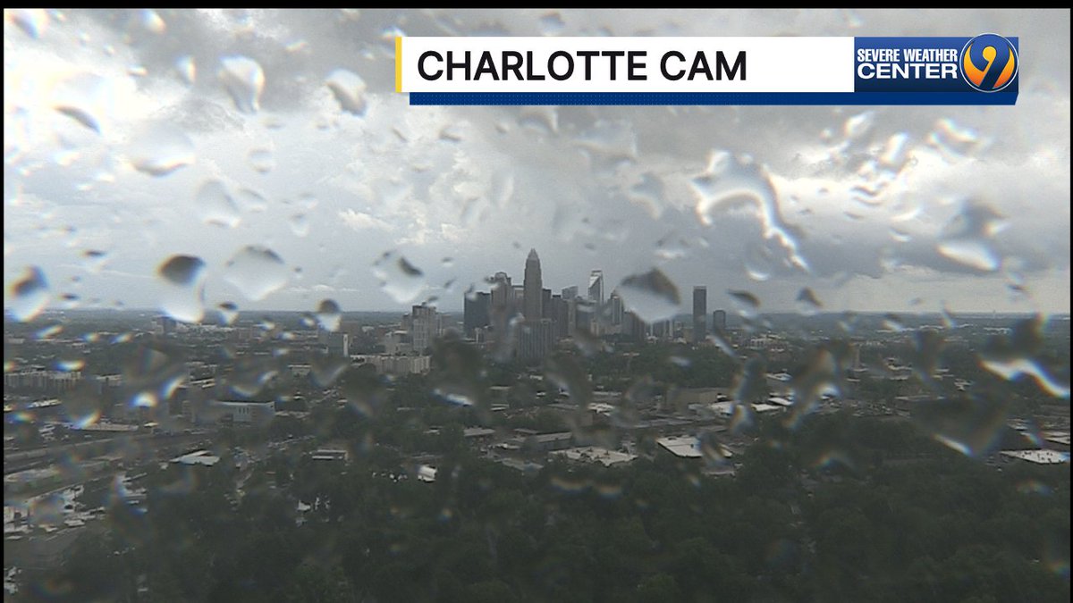 JohnAhrensWSOC9's tweet photo. The hits keep on coming! Uptown getting soaked now and another one looks to push in later tonight! #cltwx https://t.co/Ff06LDtXfY