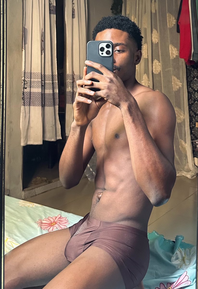 𝐒𝐓𝐑𝐀𝐍𝐆𝐄𝐑 🌒 tweet media