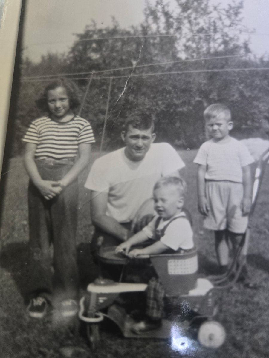 sostrom's tweet photo. @LukeEpplin ya never know where a story will be. My family member shared this 1954 photo of her with Bob Lemon. She babysat for him, lived two doors down. Met Feller too. Down street was Dale Mitchell. What a year to hang with legend. @CleGuardians https://t.co/d7R0fIUP9h