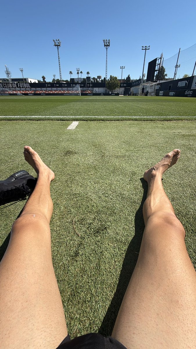 pericolopez64's tweet photo. Recuperando con Sol poco a poco y deseando tocar balón… https://t.co/YkcxS1mb7a